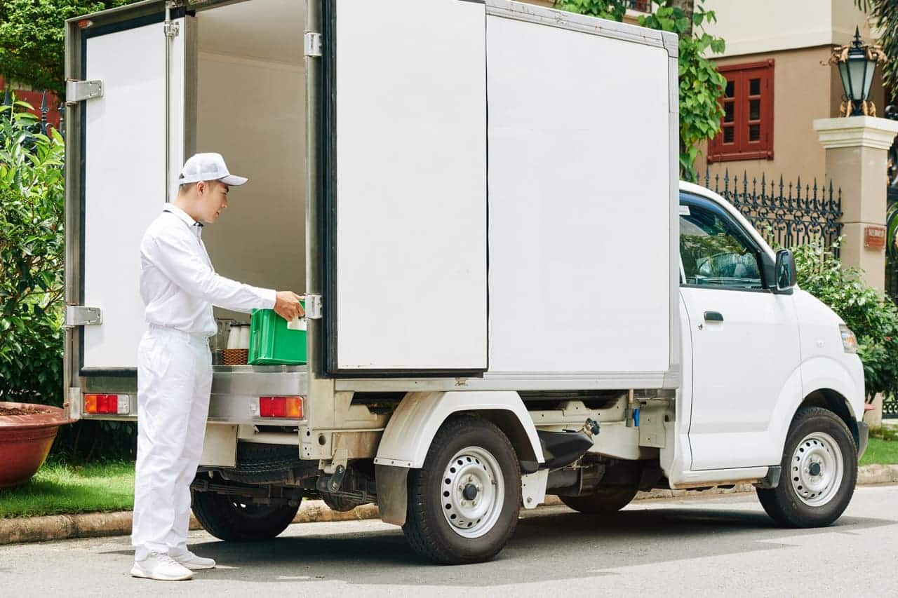 The Benefits of Dual Compartment Configuration in Refrigerated Vans