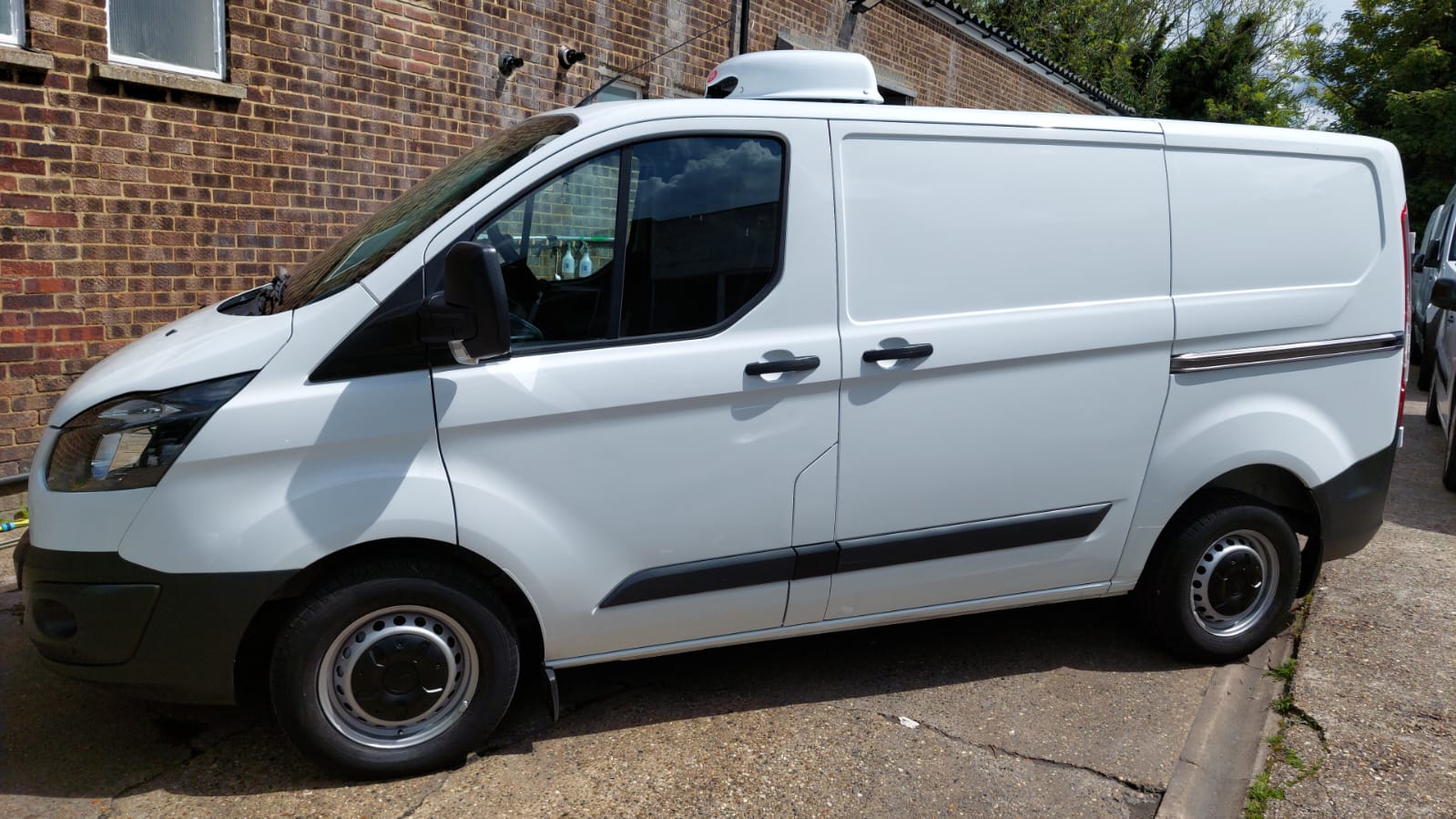 2020 Ford Transit Custom 300 L1 H1 with Air Con Fridge Van For Sale