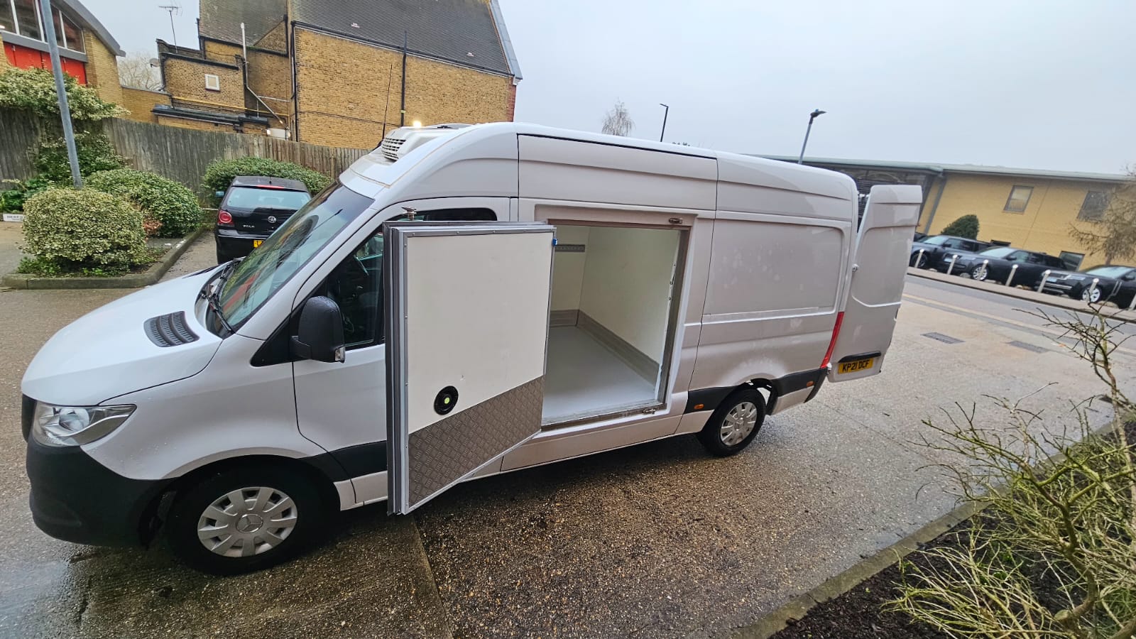 2021 Mercedes Sprinter 314 CDi MWB Dual Compartment Fridge Freezer Van For Sale